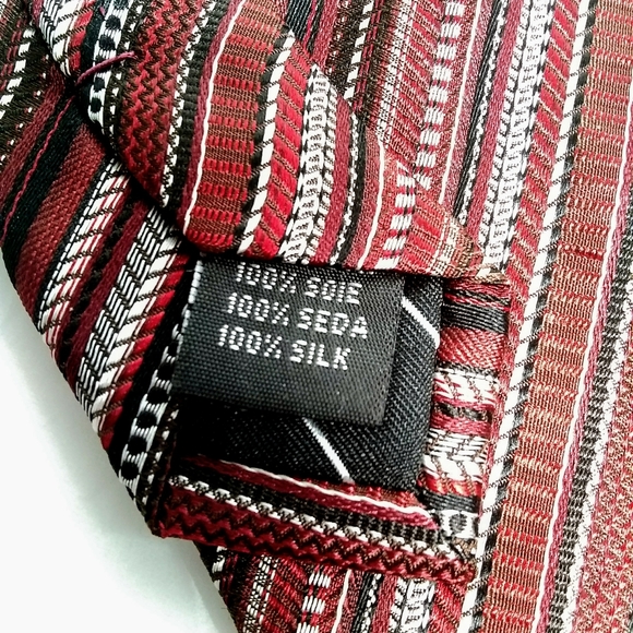 Robert Villini Red Black Striped Silk NWT Necktie Tie - Picture 7 of 11
